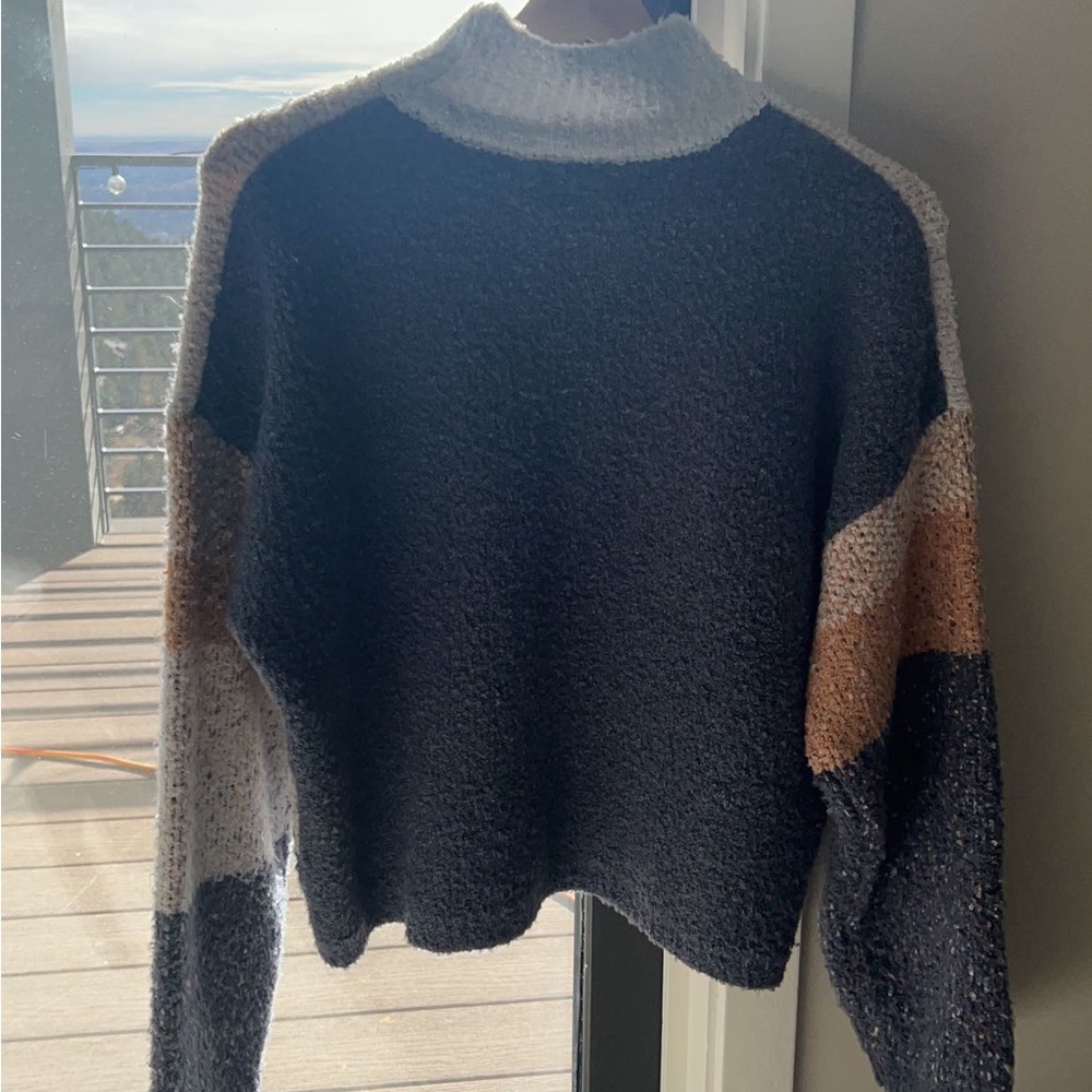 Universal Thread Sweater - Picture 2 of 2